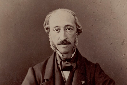 Alexandre-Edmond Becquerel，[alɛksɑ̃dʁ ɛdmɔ̃ bɛkʁɛl]，The photovoltaic effect is also known as the "Becquerel effect".